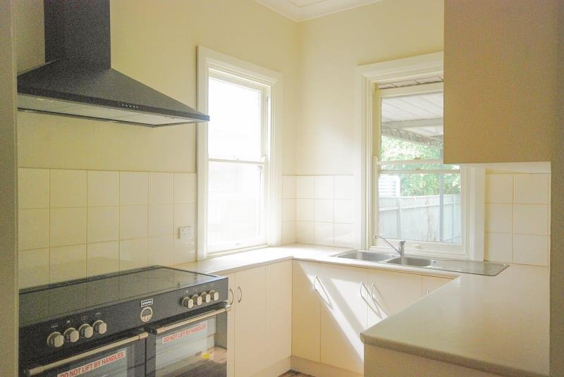 6 Rhoda Ave  WAGGA WAGGA 3