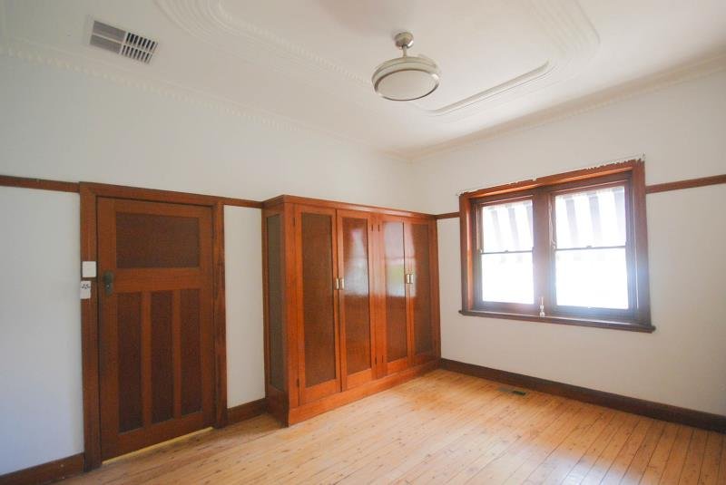 6 Rhoda Ave  WAGGA WAGGA 4