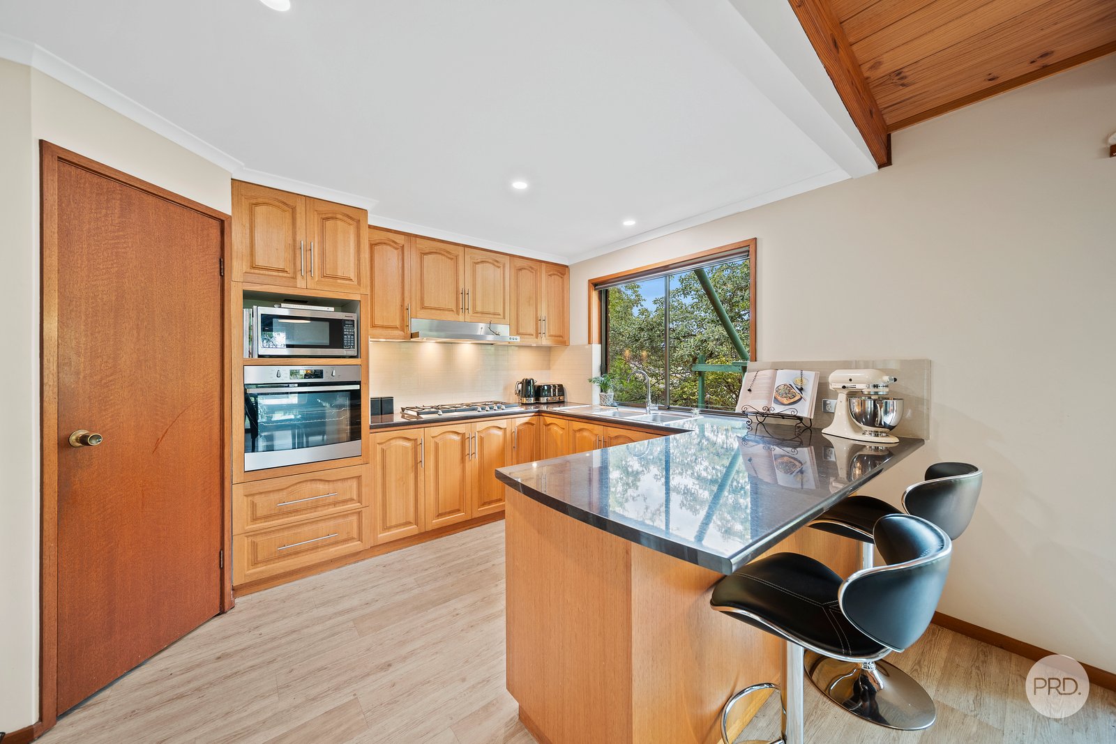6 Richard Drive KANGAROO FLAT 4