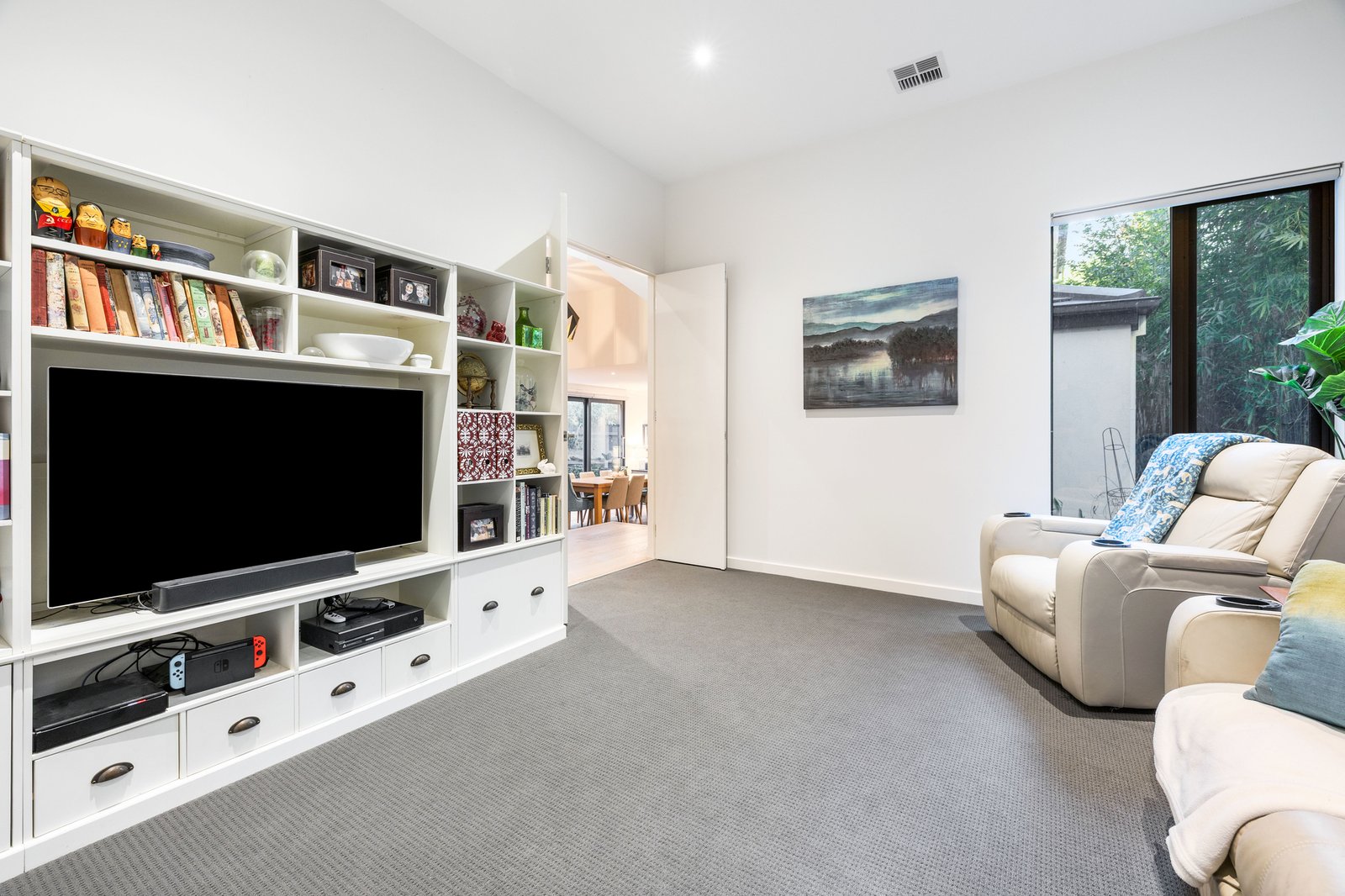 Gallery: 6 Riversdale Court