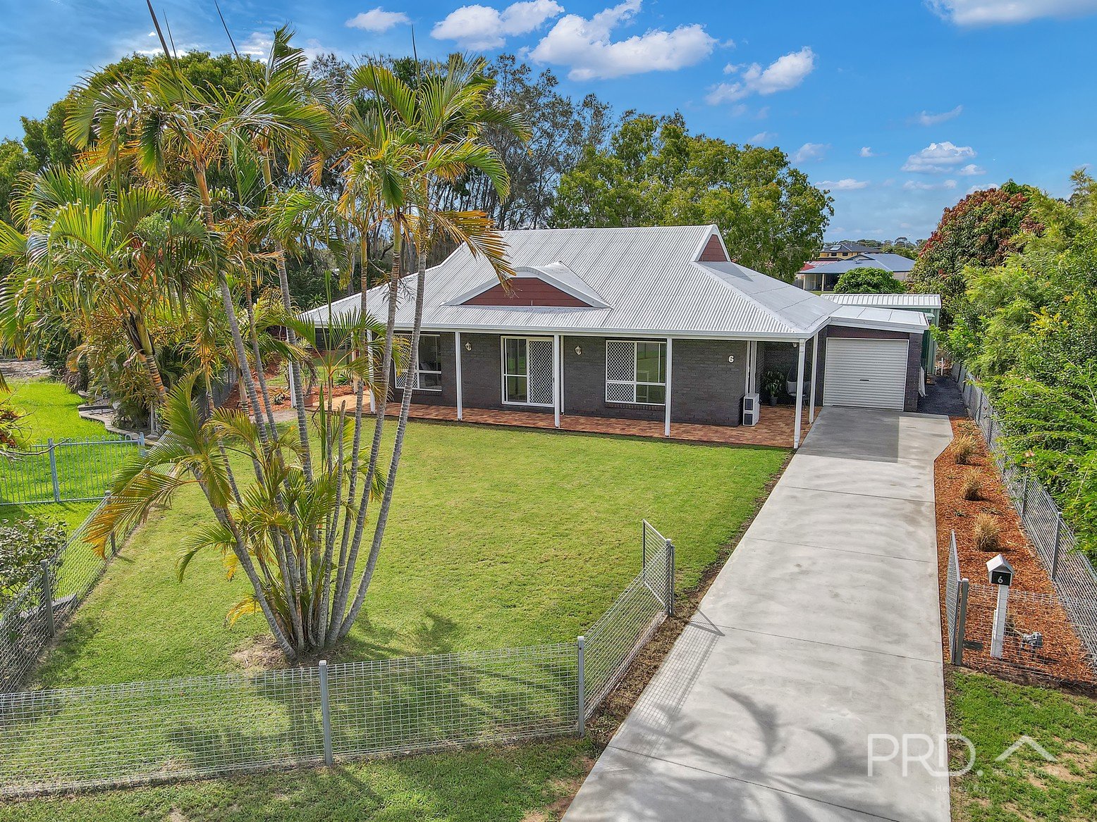 6 Robb Court URANGAN 1