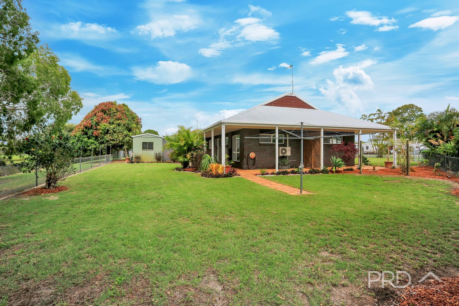 6 Robb Court URANGAN 9