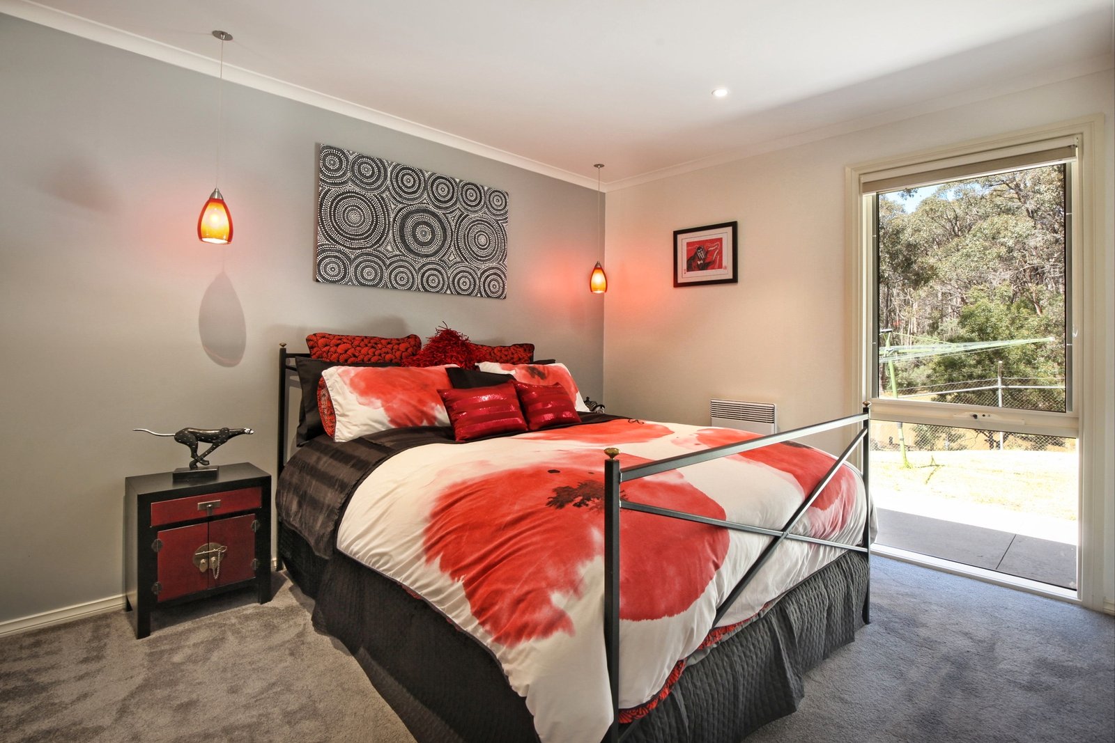 Real Estate and Property in 6 Robert Road, Woodend, VIC