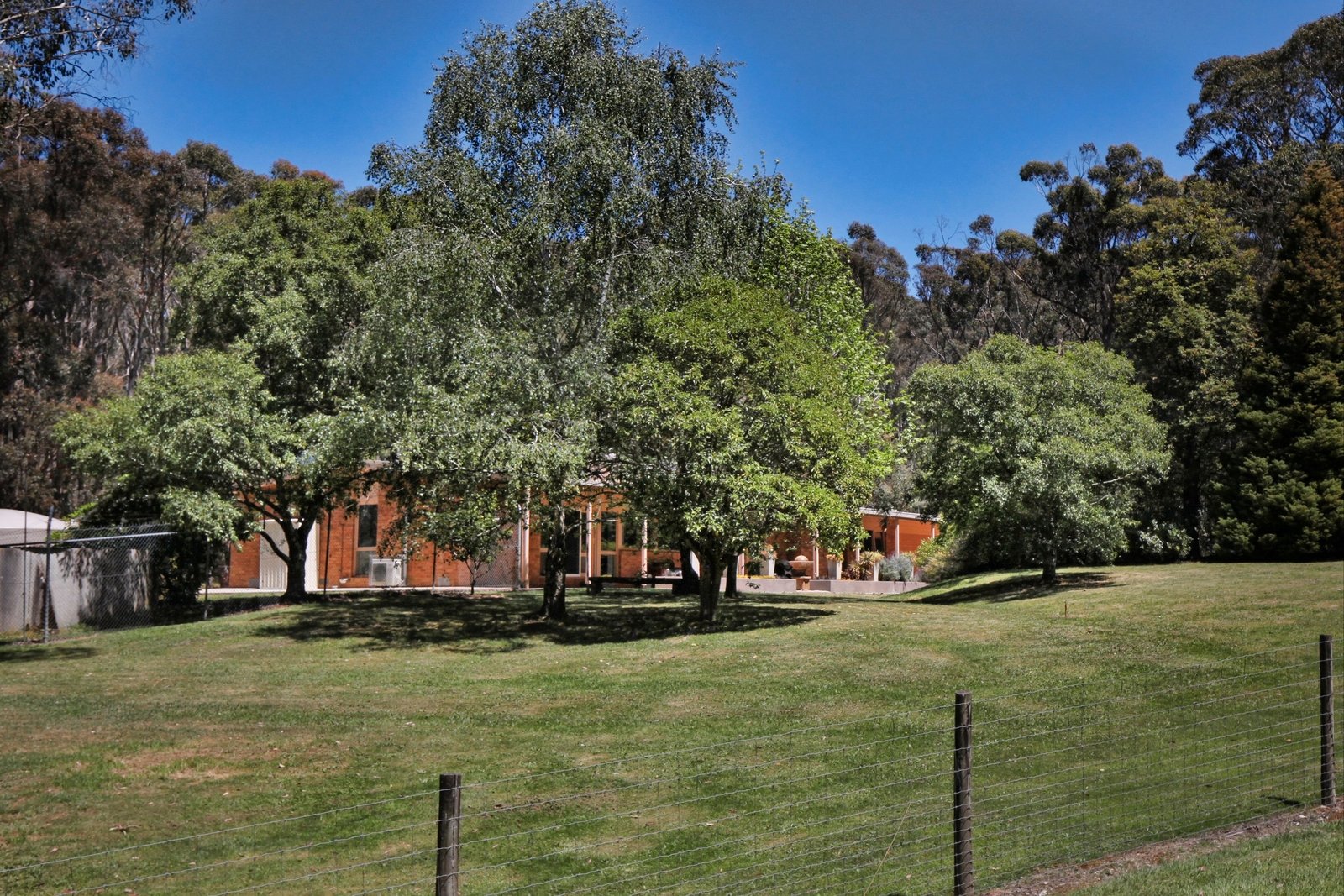 Real Estate and Property in 6 Robert Road, Woodend, VIC