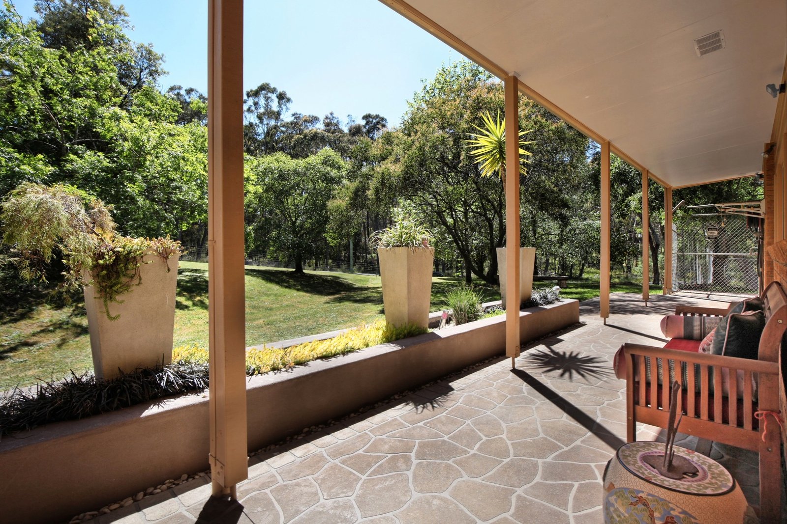 Real Estate and Property in 6 Robert Road, Woodend, VIC