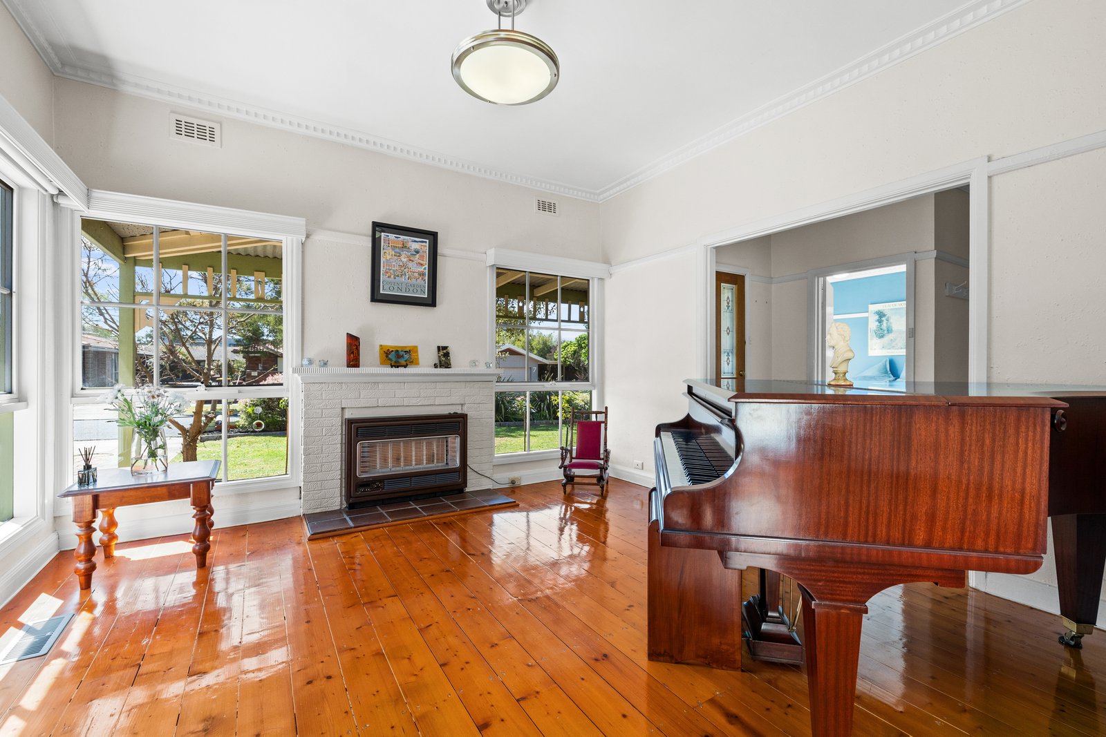 Gallery: 6 Robert Street