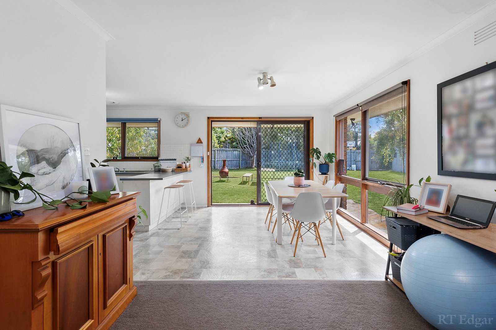 Real Estate and Property in 6 Robertson Court, Point Lonsdale, VIC