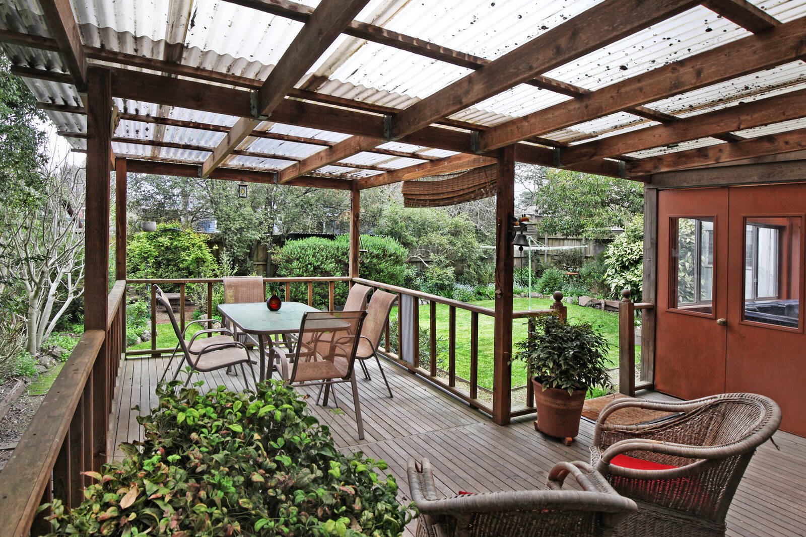 Real Estate and Property in 6 Rodney Drive, Woodend, VIC