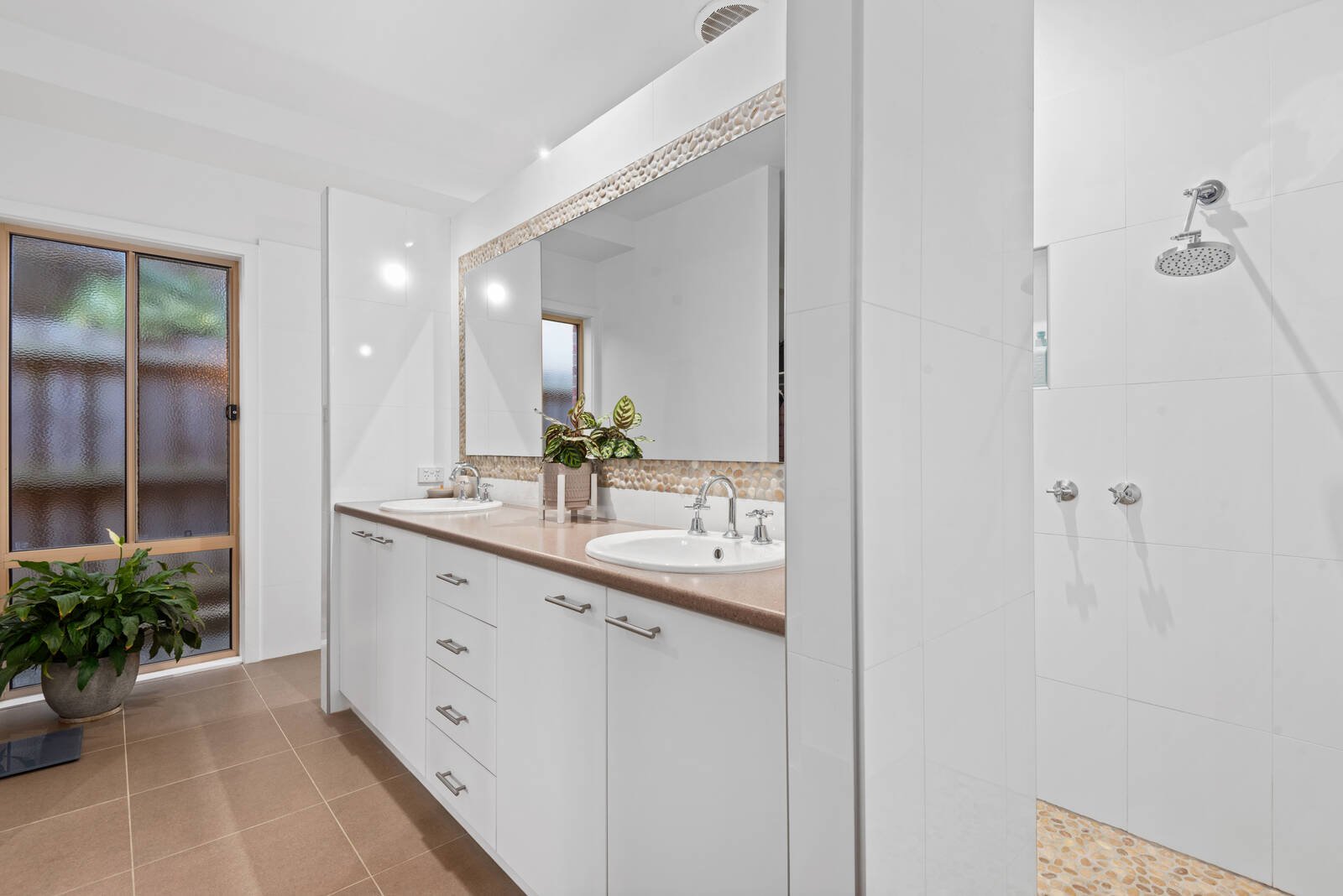 Real Estate and Property in 6 Roebourne Street, Ocean Grove, VIC