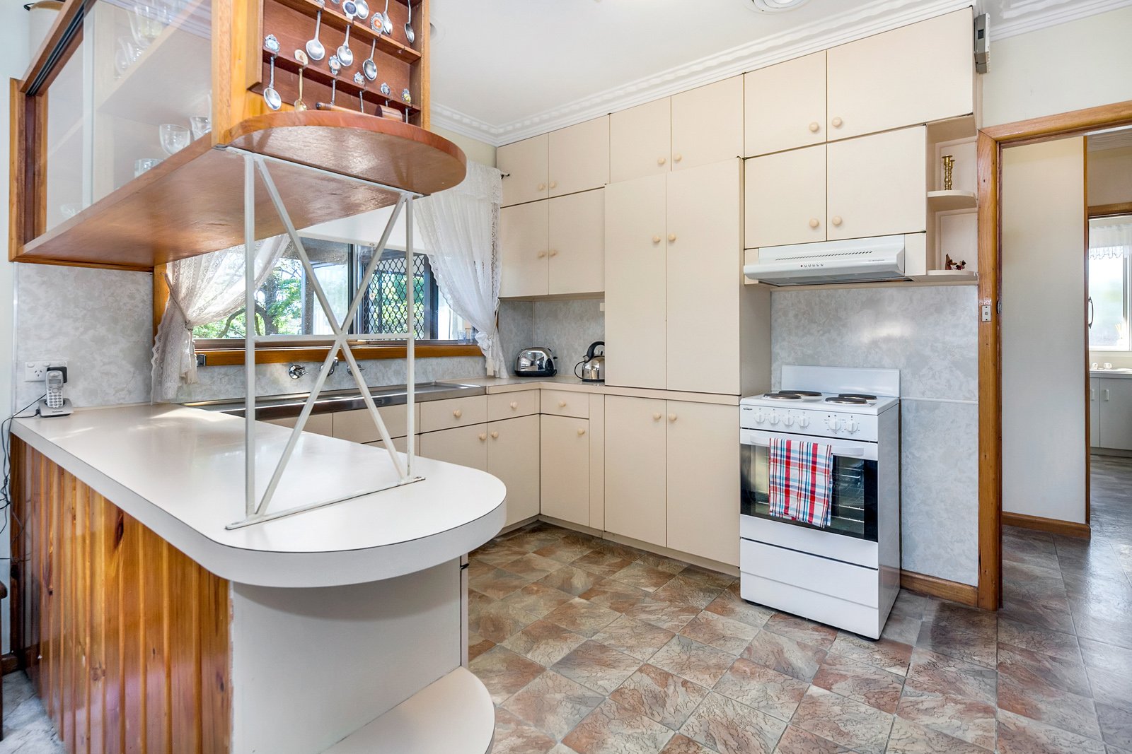 6 Romney Street WENDOUREE 2