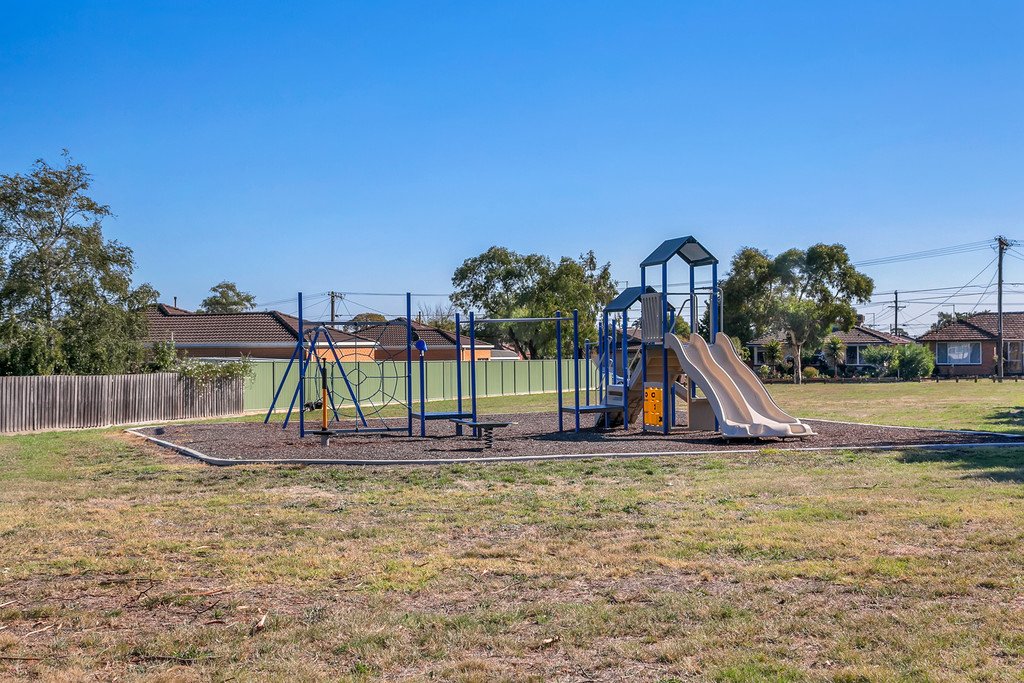 6 Romney Street WENDOUREE 12