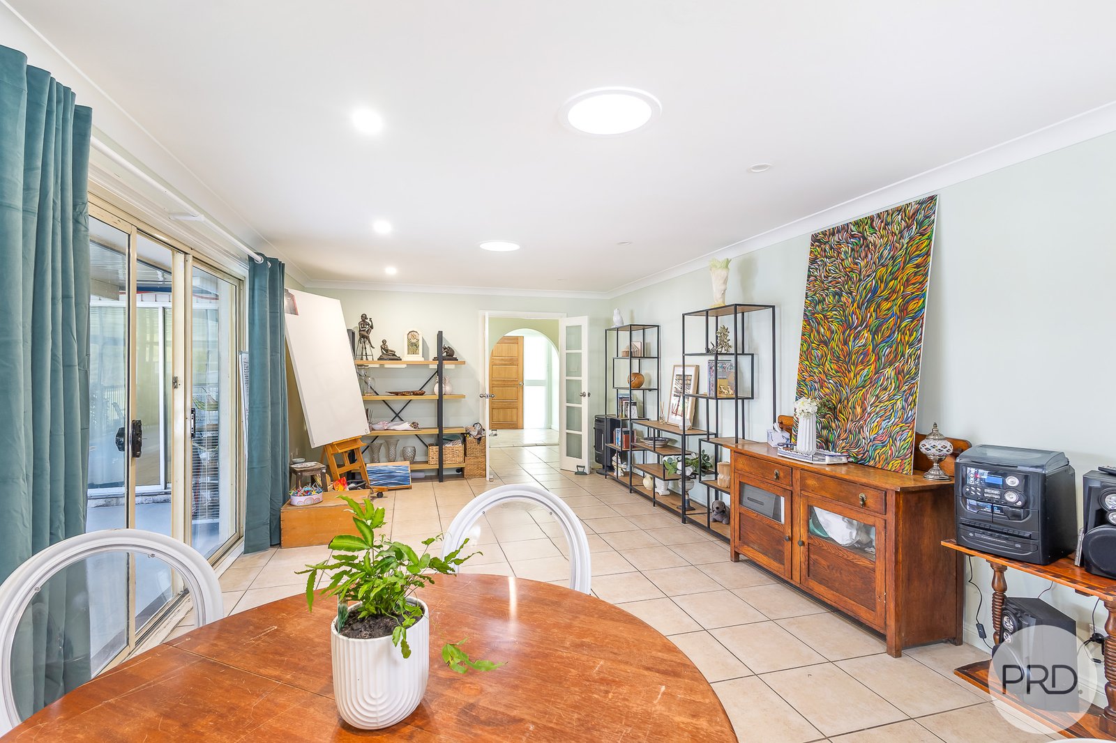 6 Rookes Road SALT ASH 8
