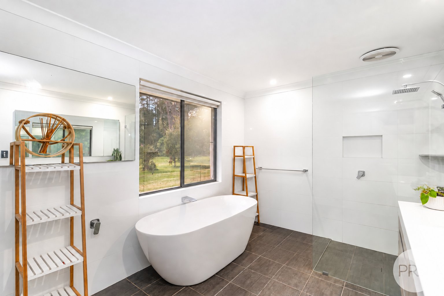 6 Rookes Road SALT ASH 13