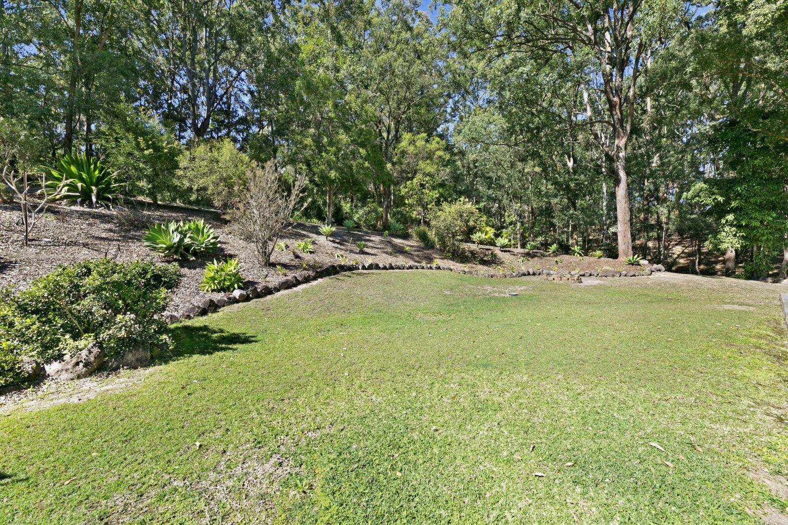 6 Rosebank Court TALLEBUDGERA 16