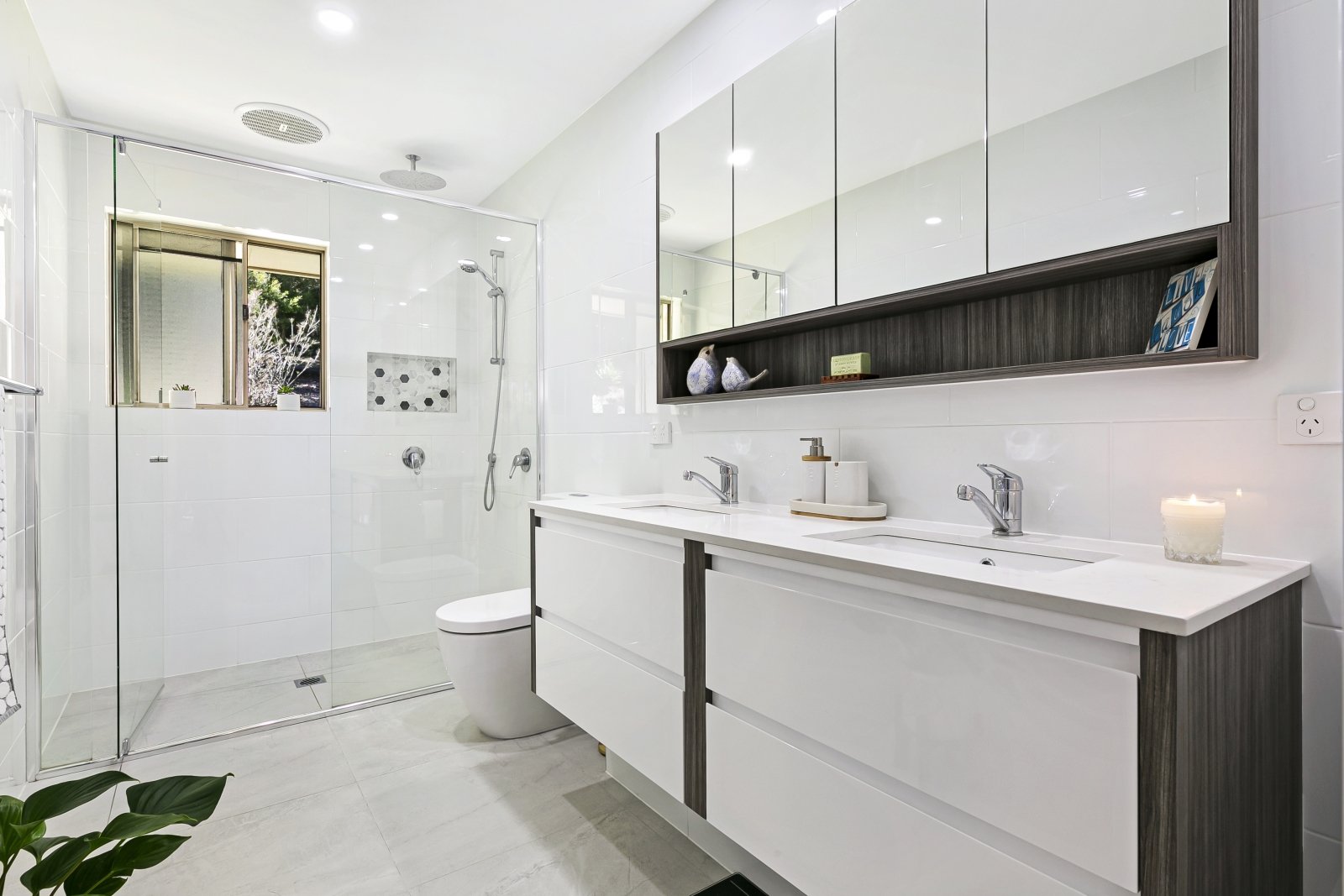 6 Rosebank Court TALLEBUDGERA 19