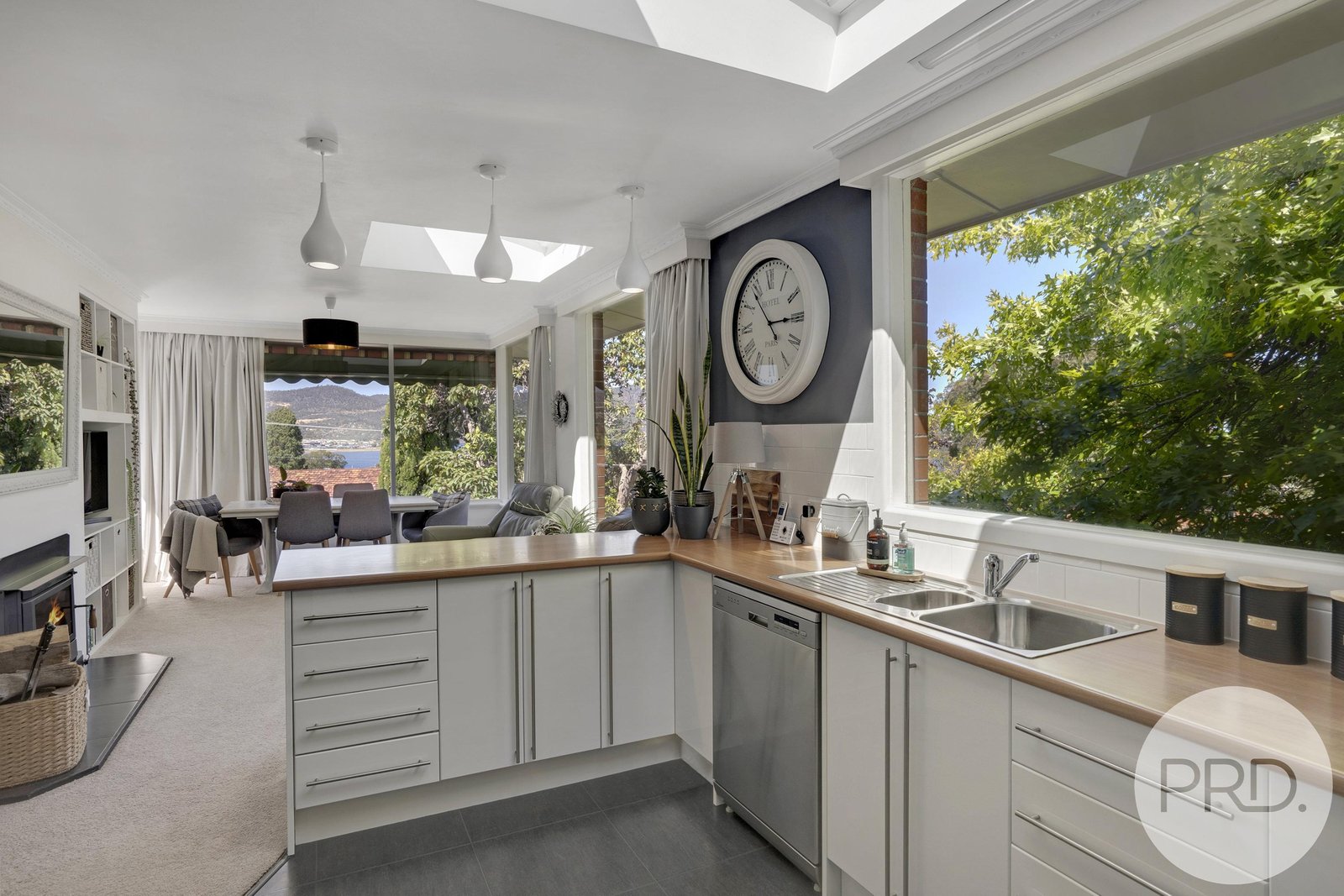 6 Roseneath Place AUSTINS FERRY 4