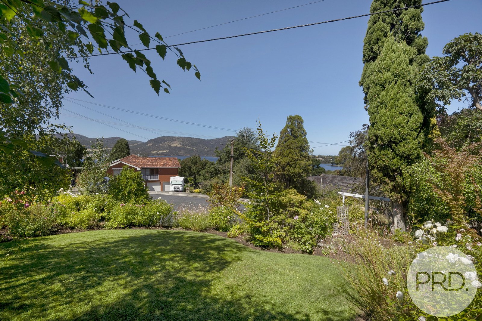 6 Roseneath Place AUSTINS FERRY 23