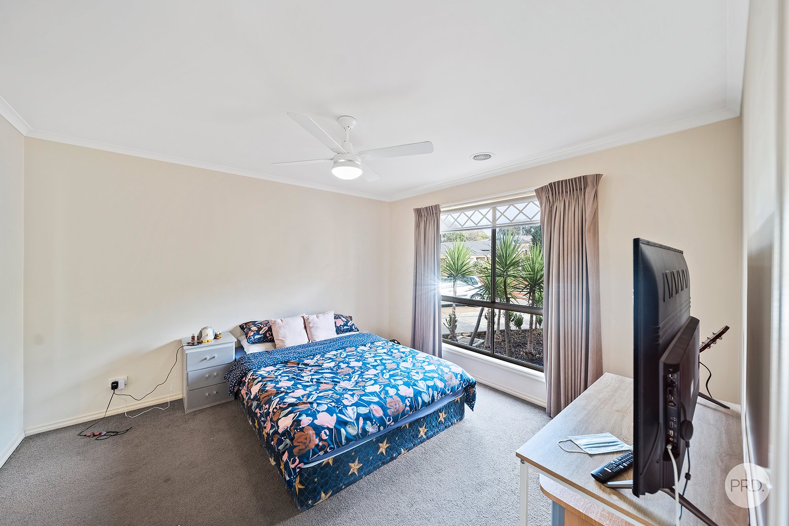 6 Rosewood Mews GOLDEN SQUARE 5