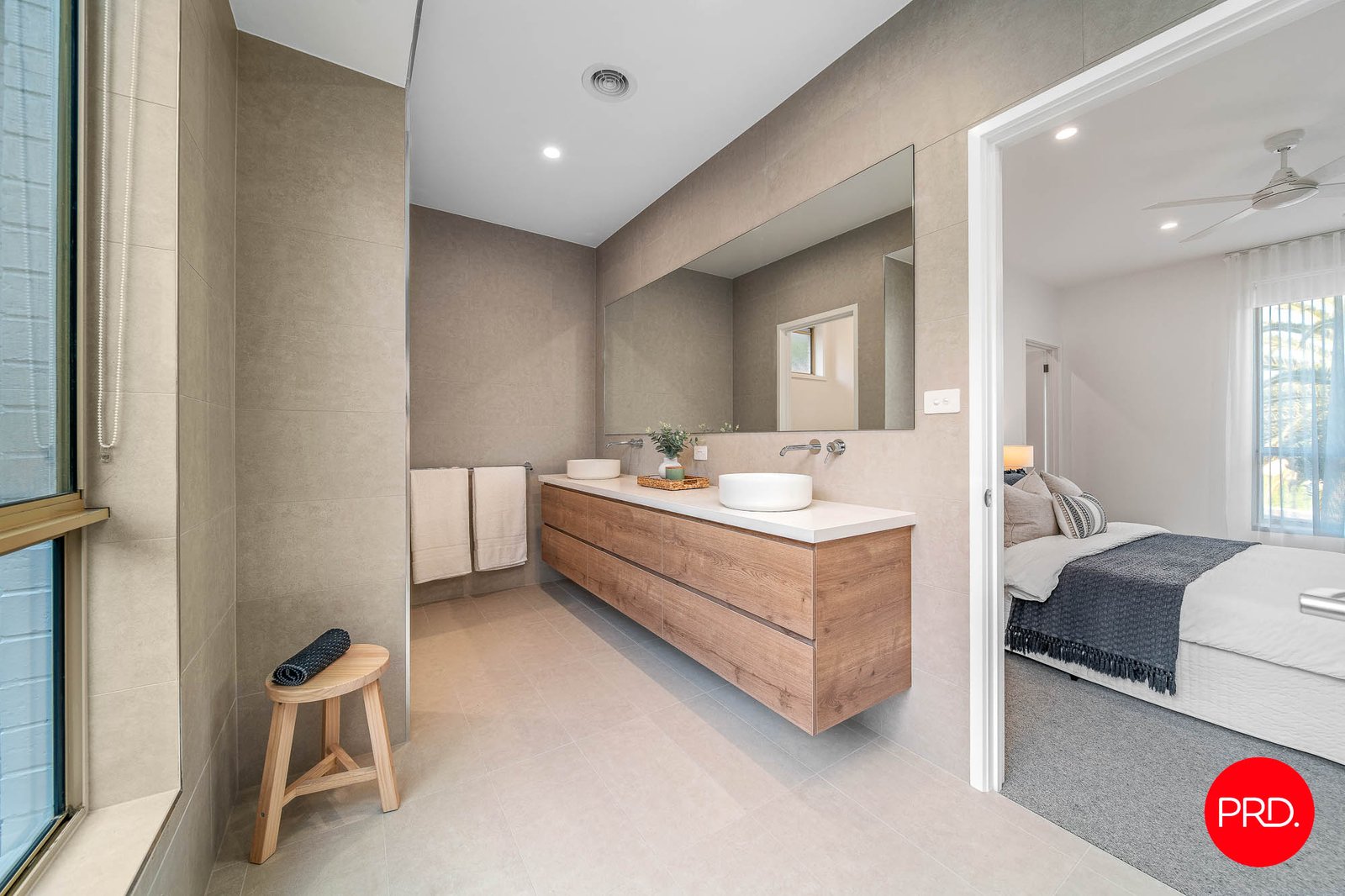 6 Roslyn Court KENNINGTON 15