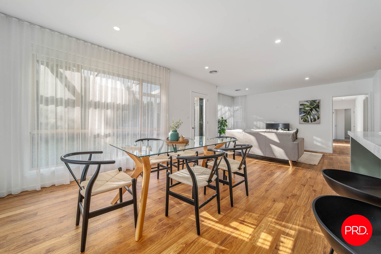 6 Roslyn Court KENNINGTON 28