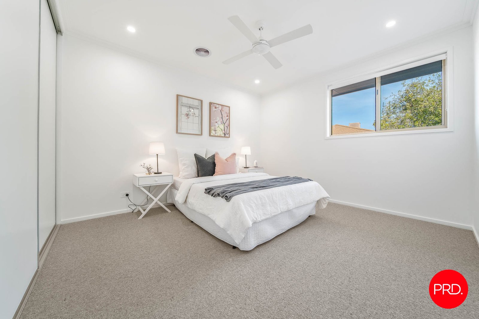 6 Roslyn Court KENNINGTON 33