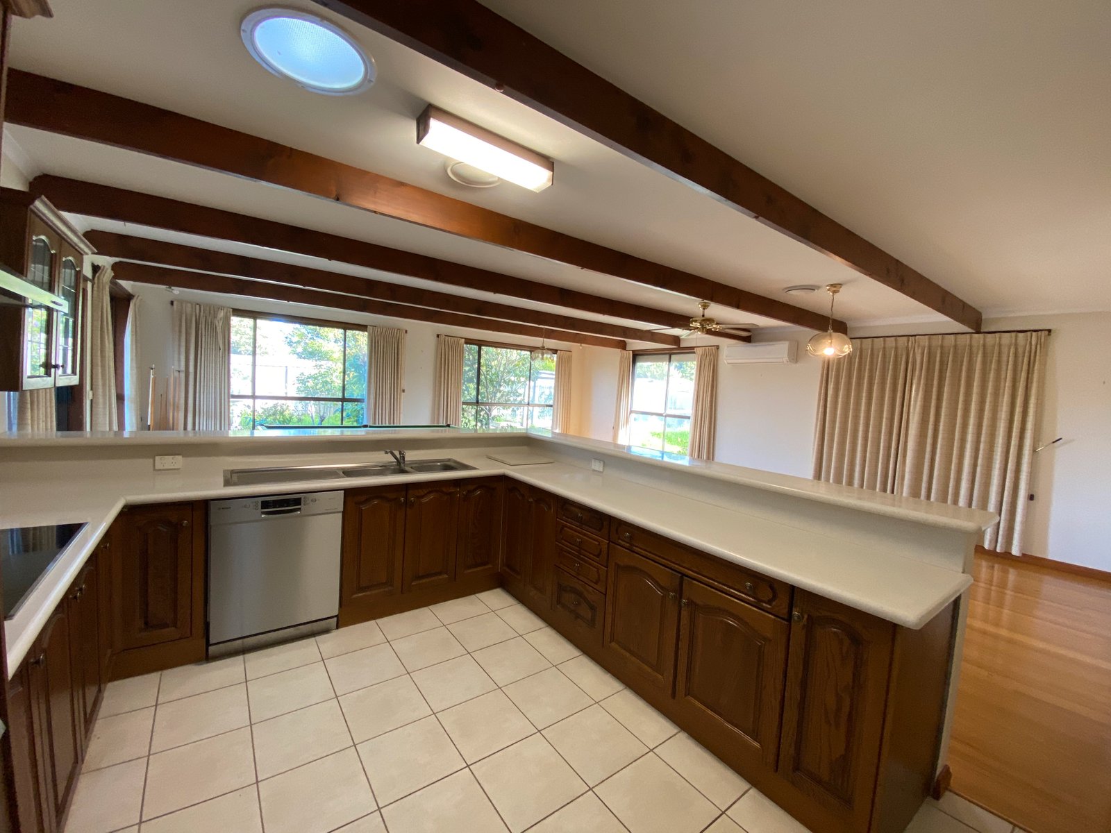 Gallery: 6 Rubens Court