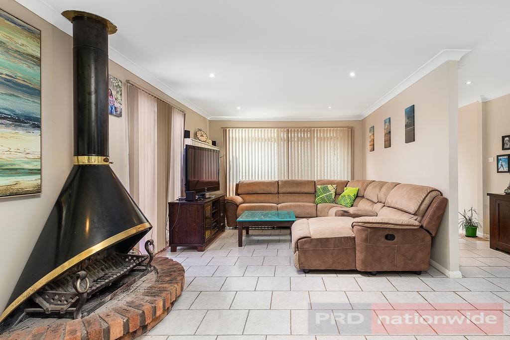 6 Ruthven Avenue MILPERRA 2