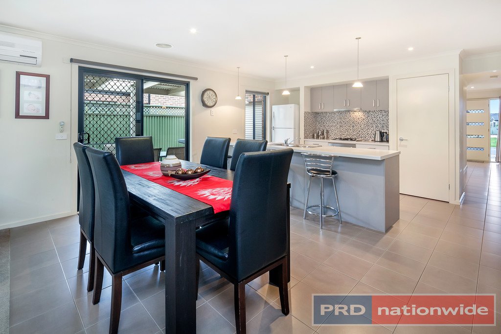 6 Sackville Street MINERS REST 6