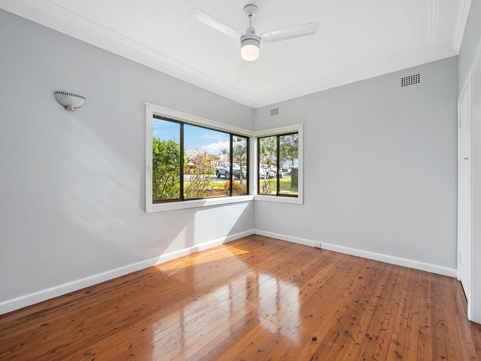 6 Salamander Street COFFS HARBOUR 3