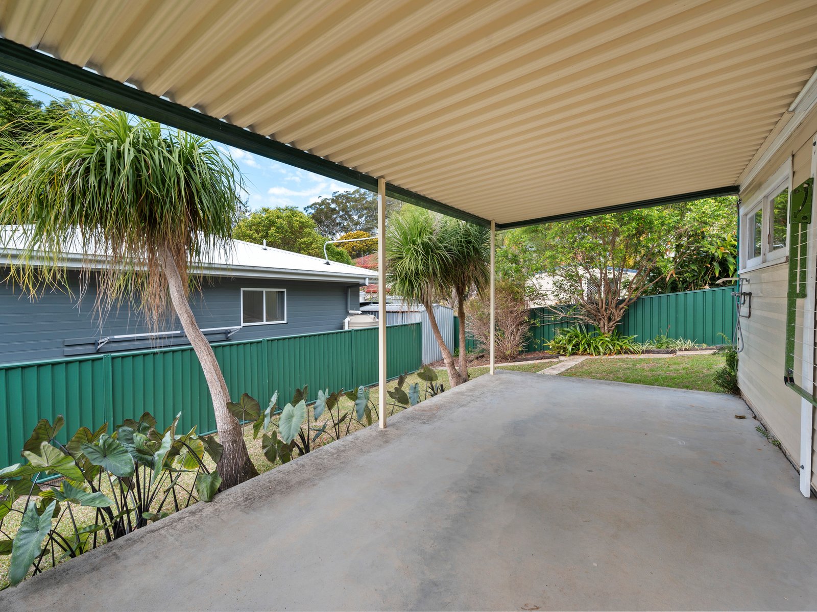 6 Salamander Street COFFS HARBOUR 8