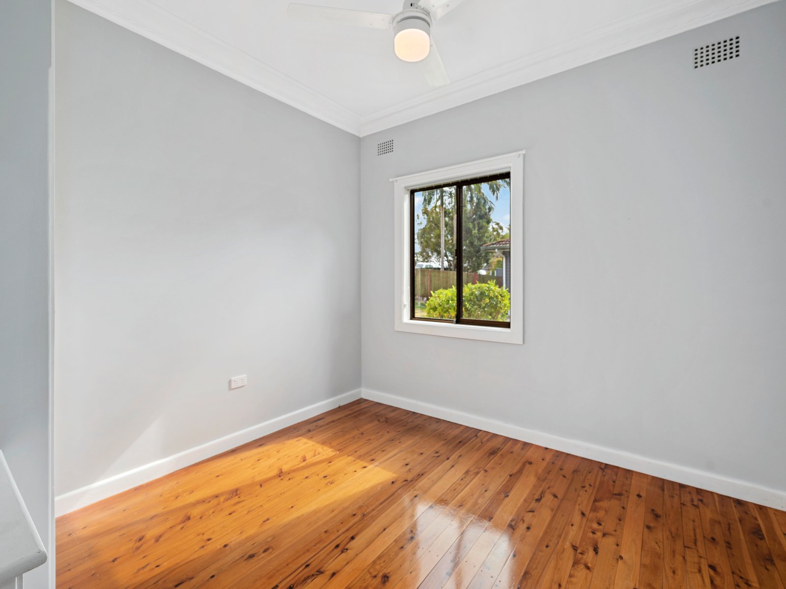 6 Salamander Street COFFS HARBOUR 2