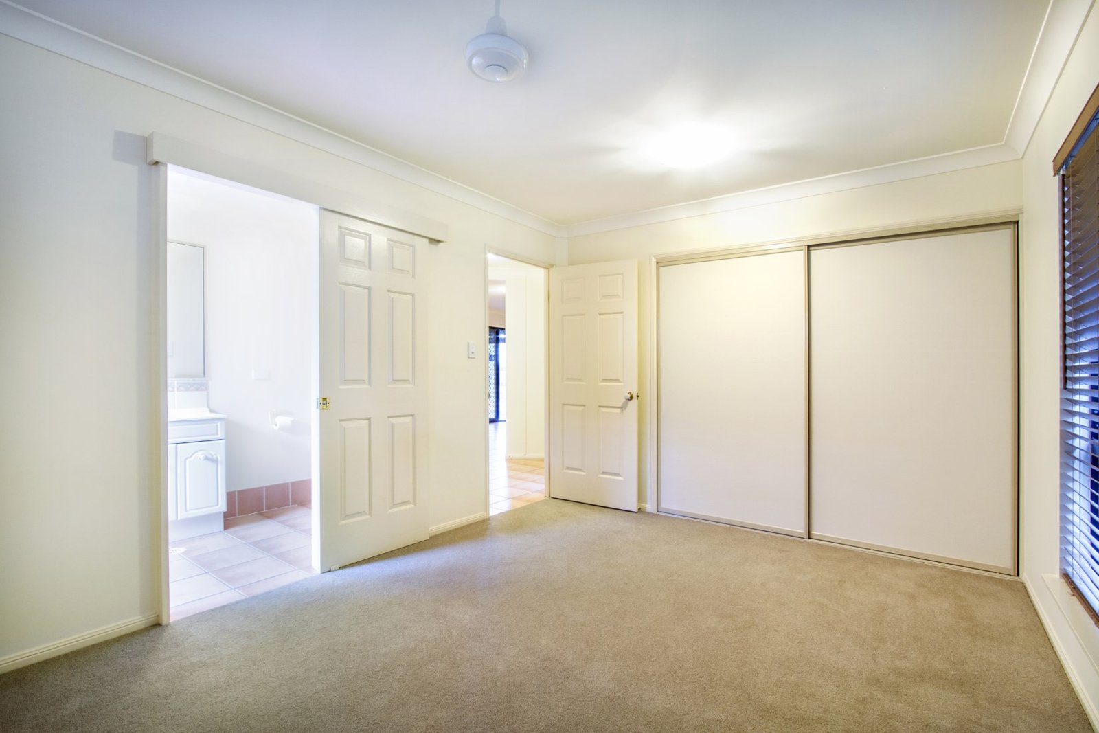 6 Sanctuary Ave  JUBILEE POCKET 12