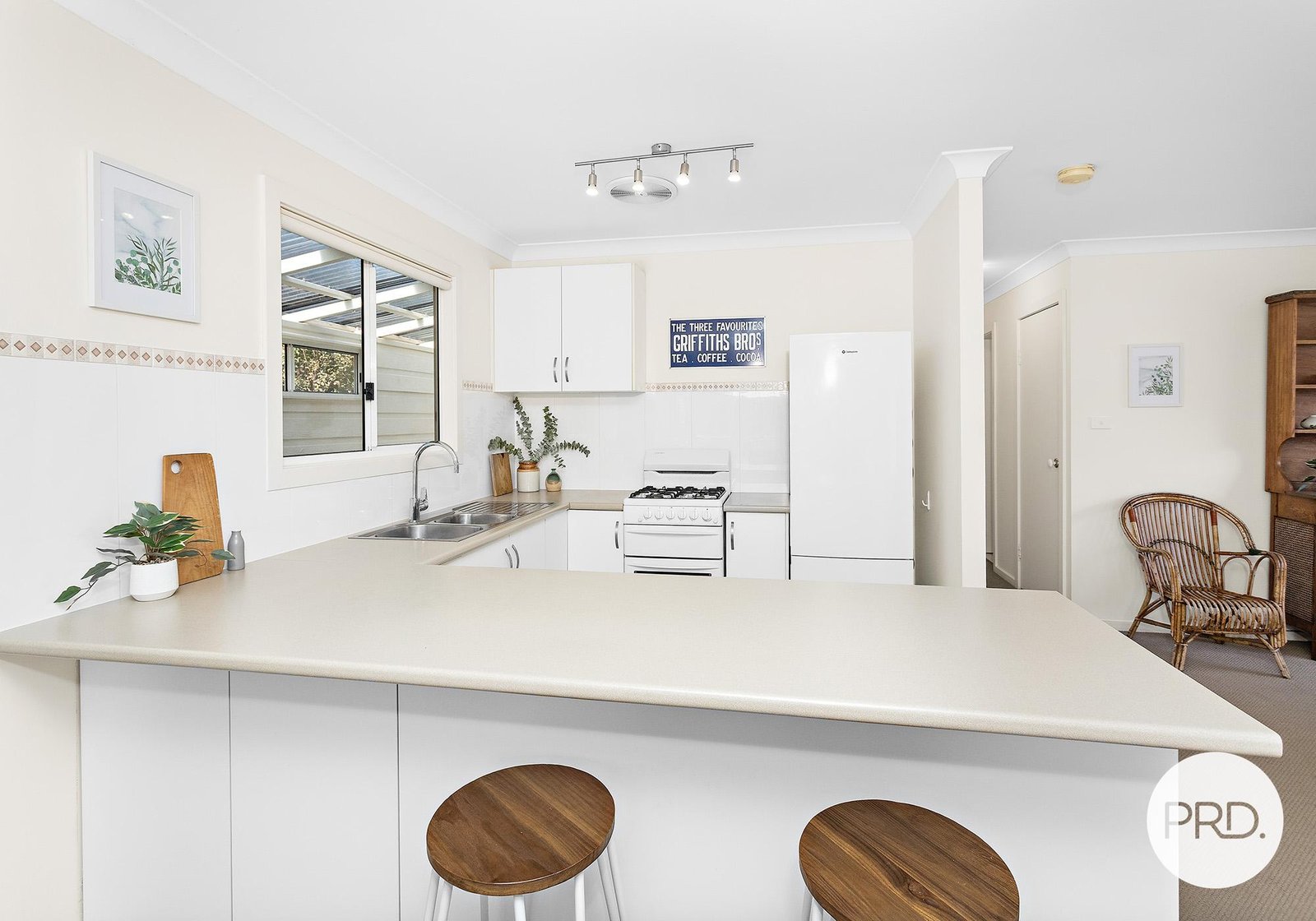 6 Sanderson Road KANAHOOKA 2