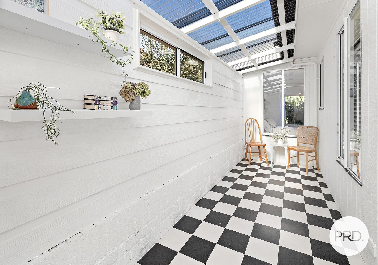 6 Sanderson Road KANAHOOKA 9