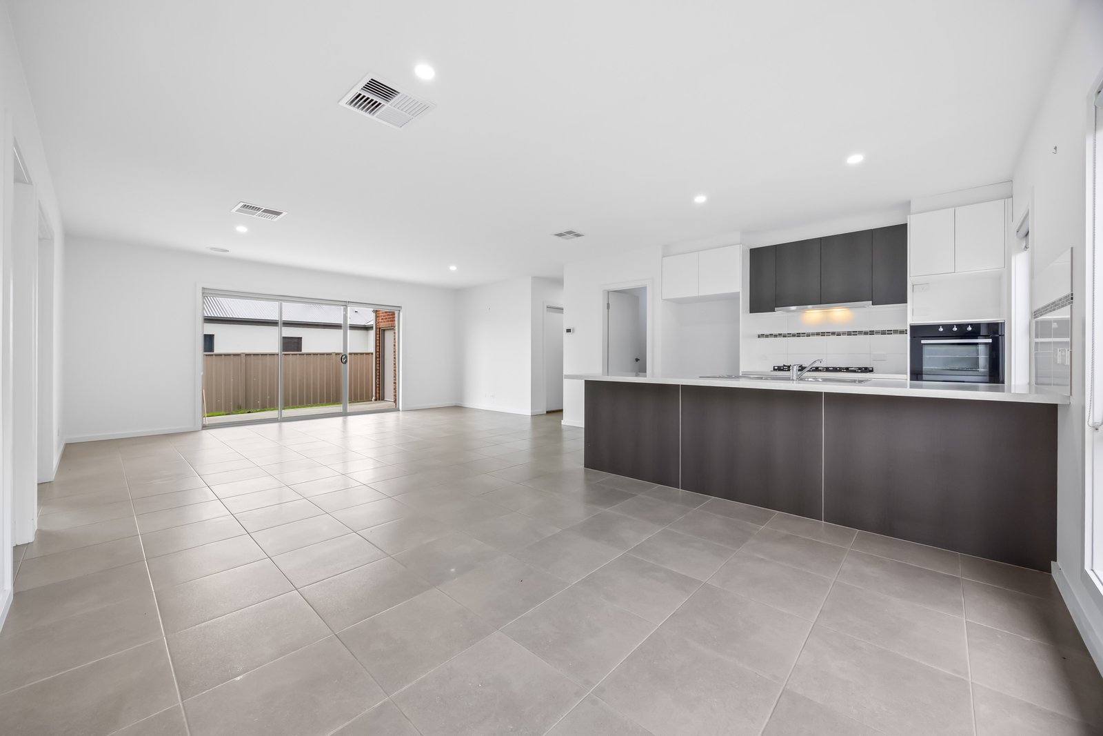 Gallery: 6 Sandpiper Avenue
