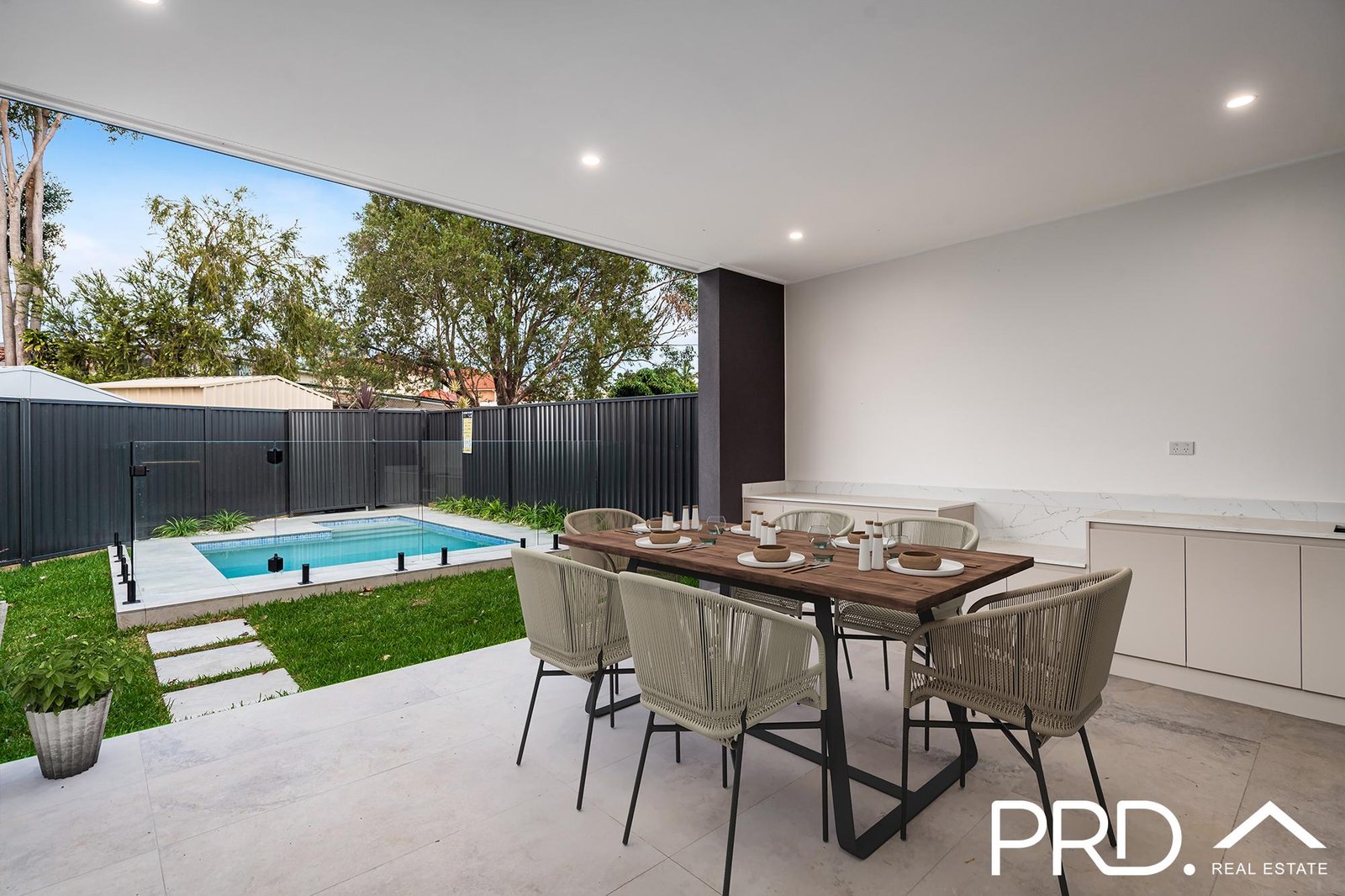 6 Sandra Avenue PANANIA 10