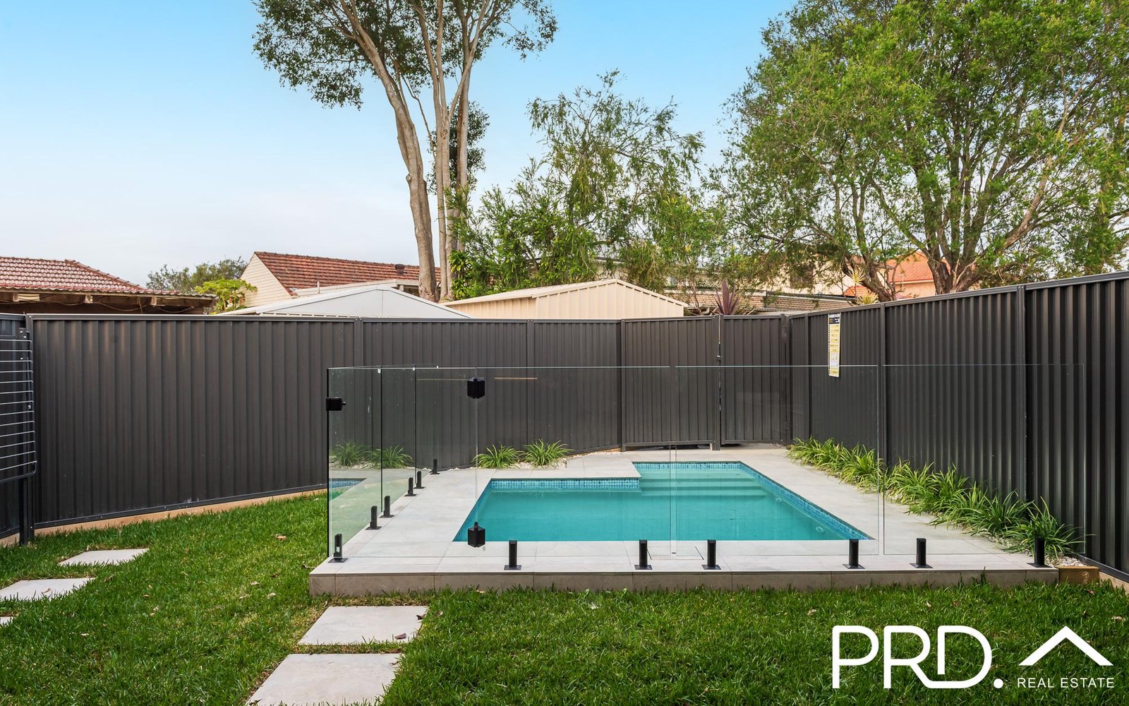 6 Sandra Avenue PANANIA 11