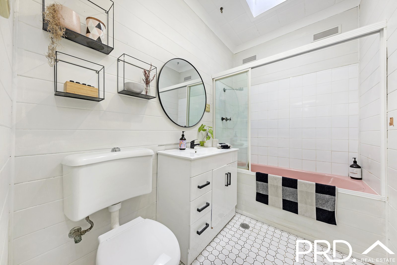 6 Sandra Avenue PANANIA 9