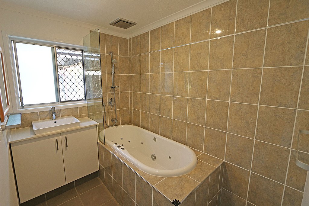 6 Sara Street ASHMORE 15