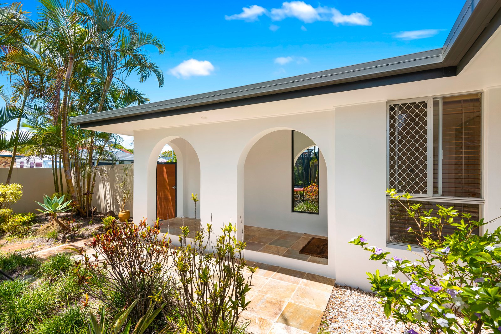 6 Satinwood Place PALM BEACH 2