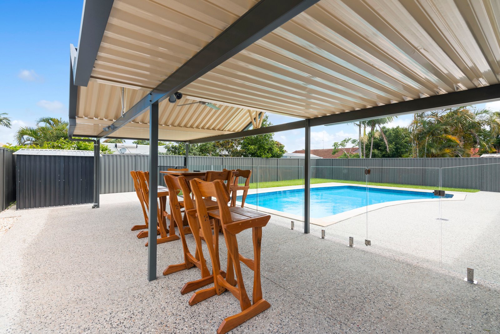 6 Satinwood Place PALM BEACH 4