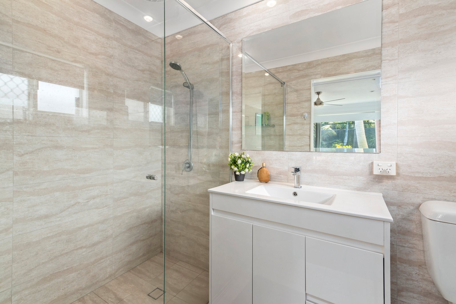 6 Satinwood Place PALM BEACH 8