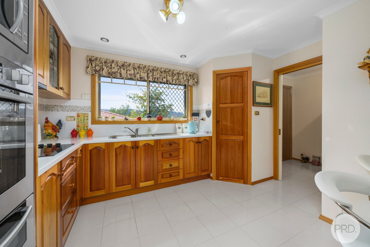 6 Savoy Place HOWRAH 21