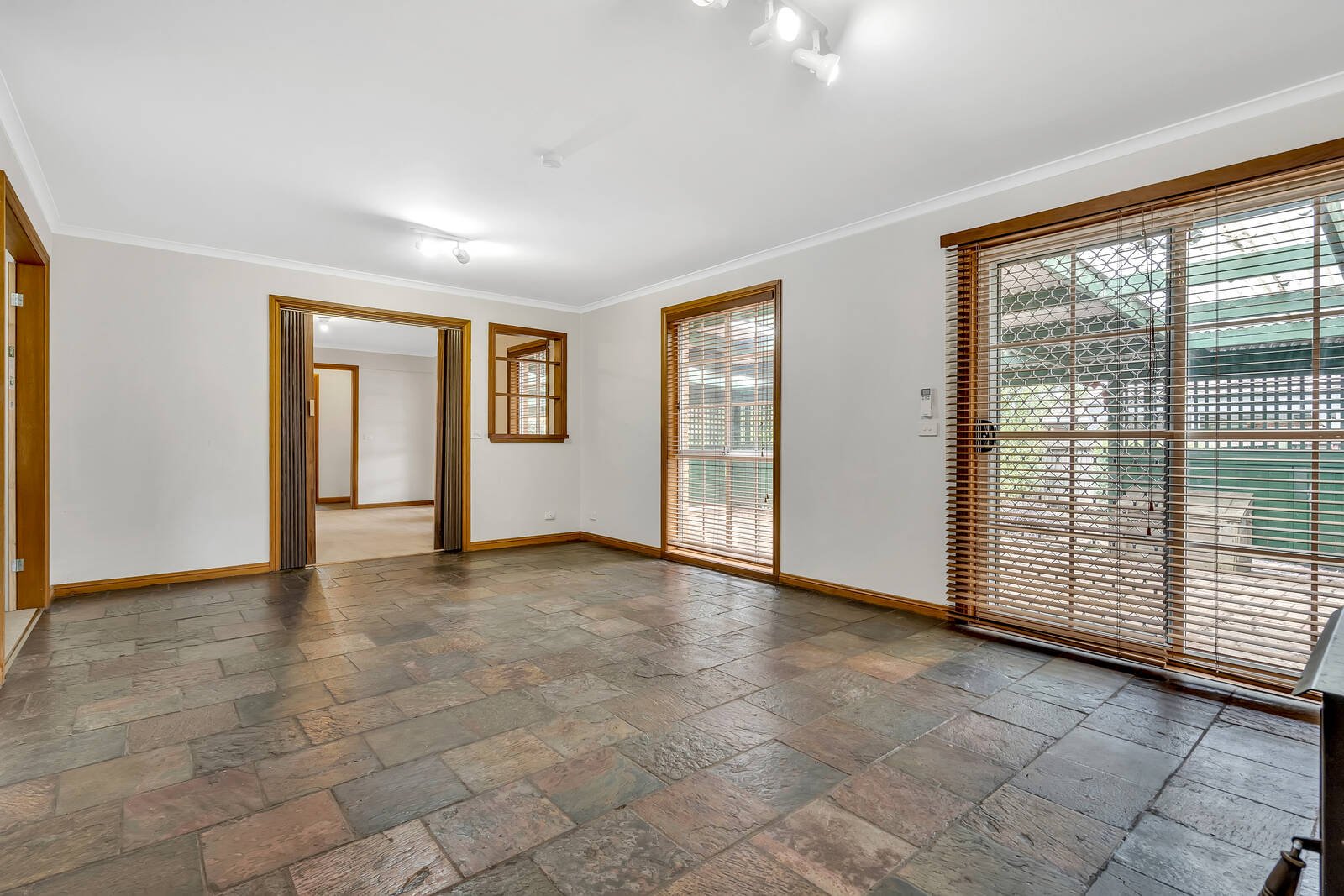 Real Estate and Property in 6 Scenic Court, Gisborne, VIC