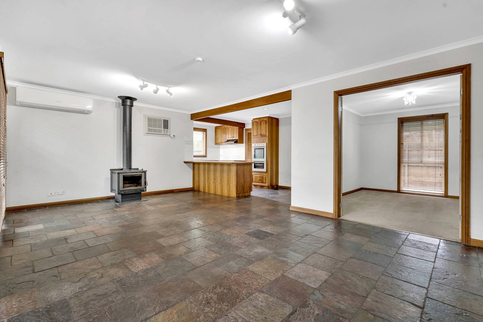 Real Estate and Property in 6 Scenic Court, Gisborne, VIC