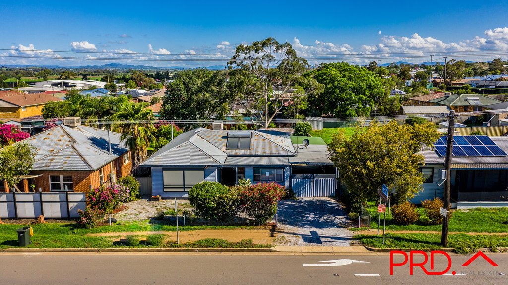 6 Scott Road TAMWORTH 2