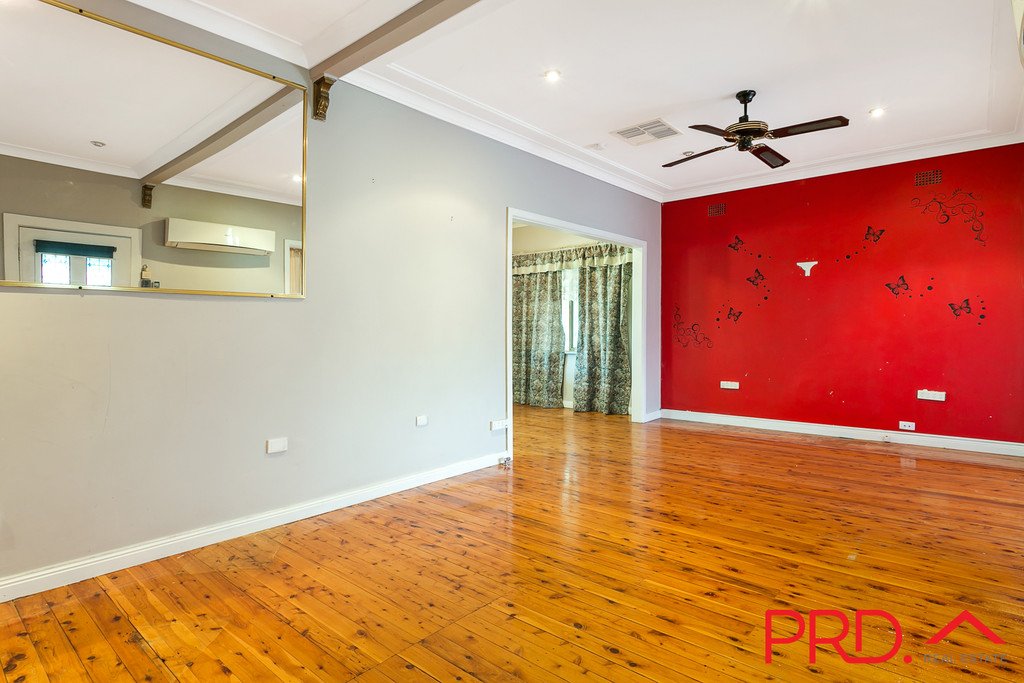 6 Scott Road TAMWORTH 3