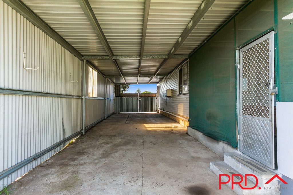6 Scott Road TAMWORTH 15