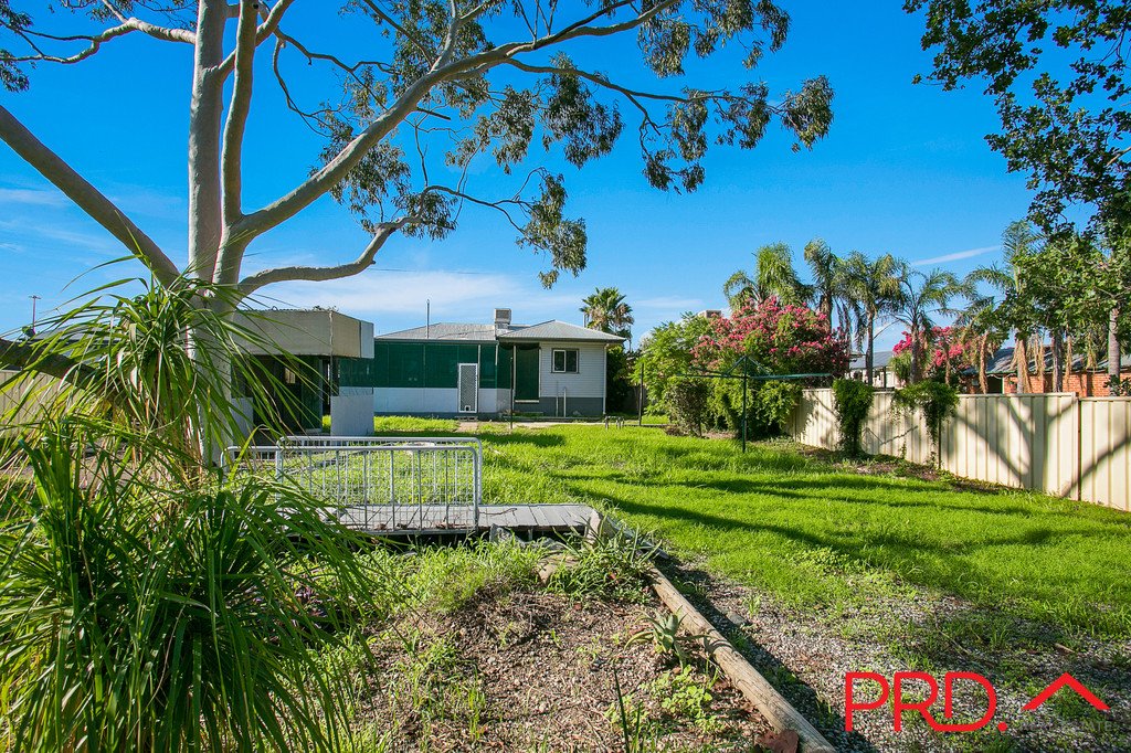 6 Scott Road TAMWORTH 16