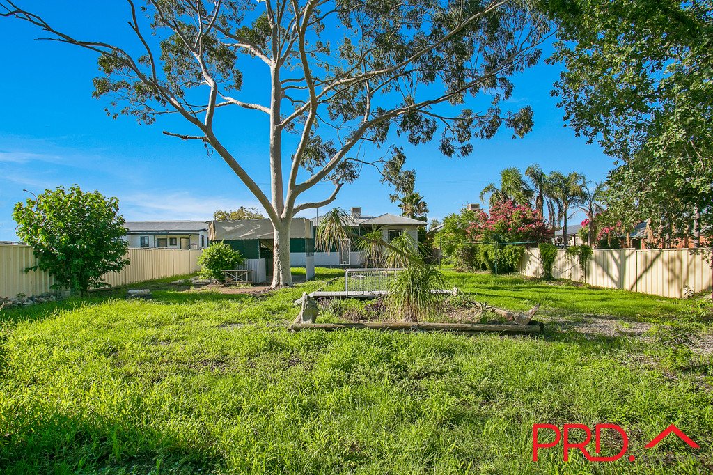 6 Scott Road TAMWORTH 19